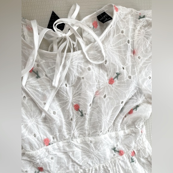 DAZY Floral Embroidery Eyelet Embroidery Tie Back Dress size M - Picture 8 of 13